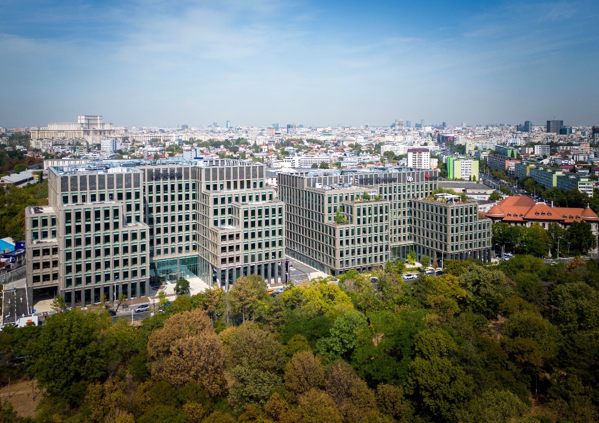 Cognyte, a global leader in investigative analytics software, leases 1,600 square meters in U•Center 2, assisted by CBRE