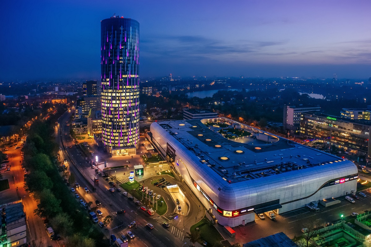 Global technology company Blankfactor leases the top floor of Romania’s tallest building, SkyTower, assisted by CBRE