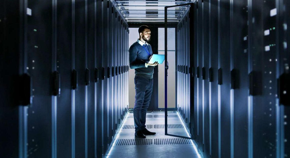 Schneider Electric contribuie la dezvoltarea infrastructurii AI regionale
