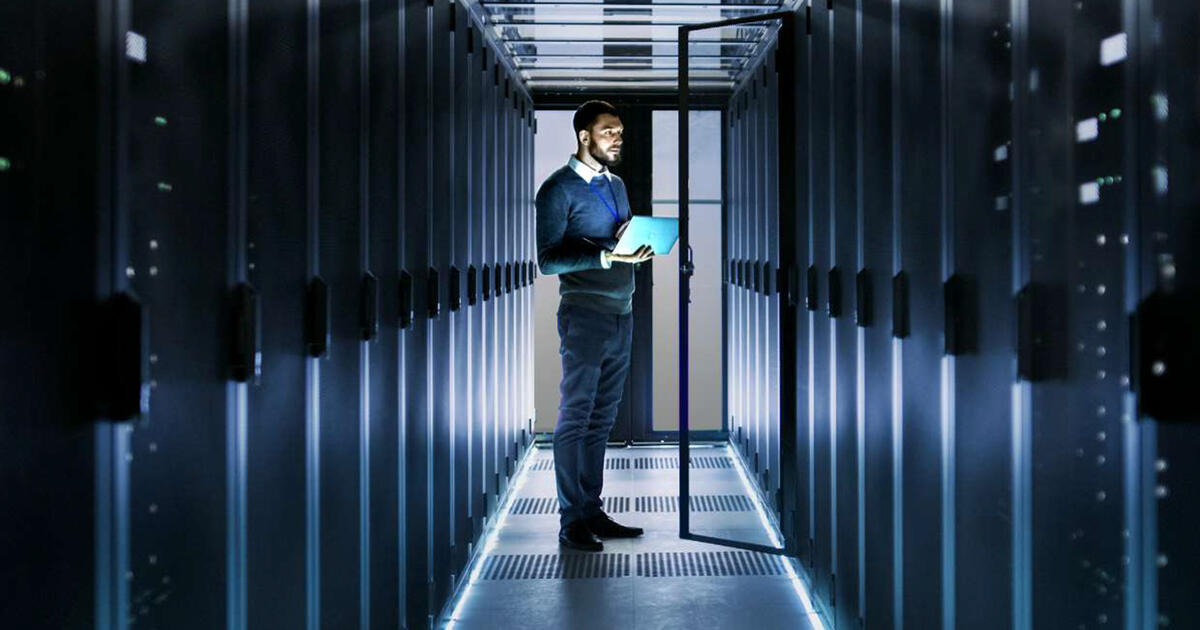 Schneider Electric contribuie la dezvoltarea infrastructurii AI regionale